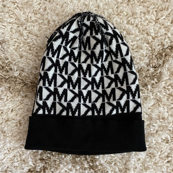 MICHAEL Michael Kors Beanie - Picture 3 of 5